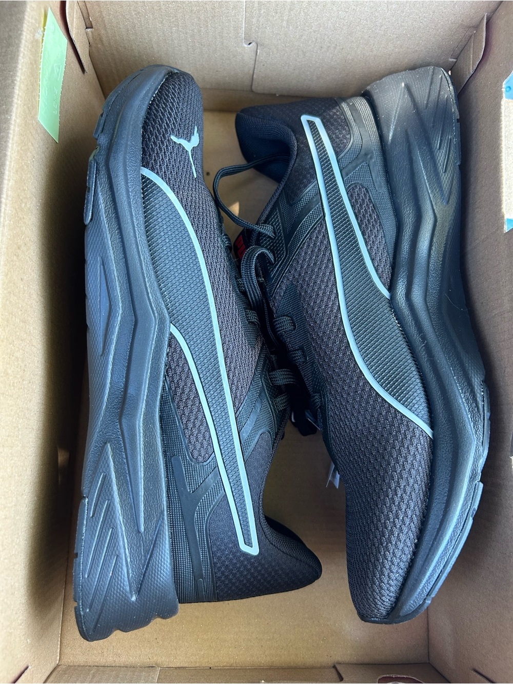 Puma Men’s Black Athletic Sneakers with White Accents Size 9 New in Box